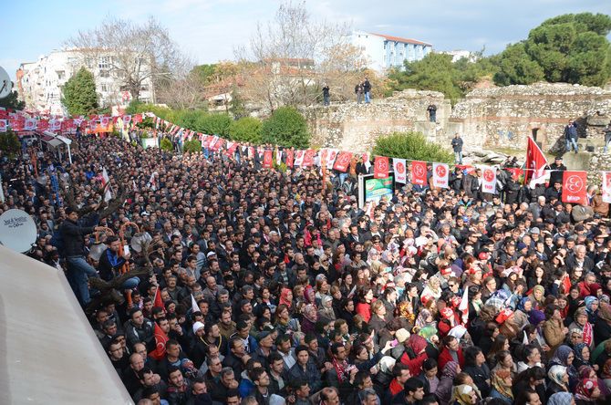 MHP LİDERi DEVLET BAHÇELİ AKHİSARLILAR İLE BULUŞTU